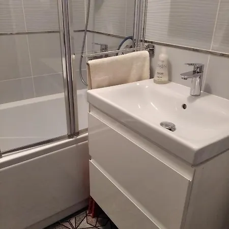 Aurelia Apartment